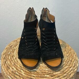 Franco Sarto Black and Tan Sandals